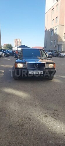 Mercedes 190-1