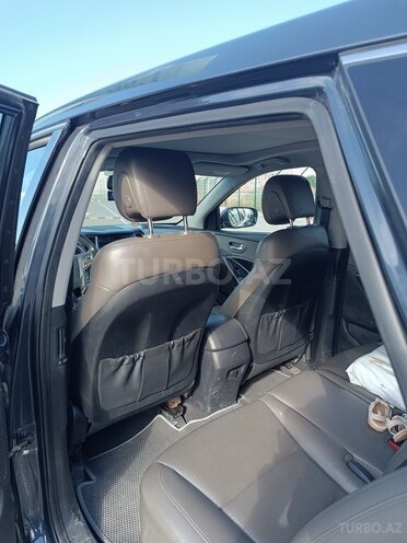 Hyundai Santa Fe-5