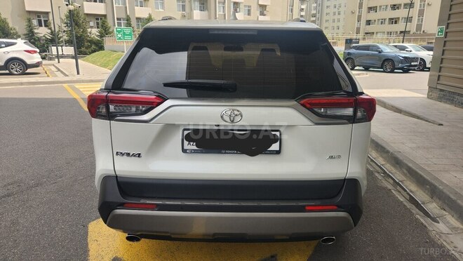 Toyota RAV4-3