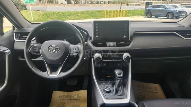 Toyota RAV4-5