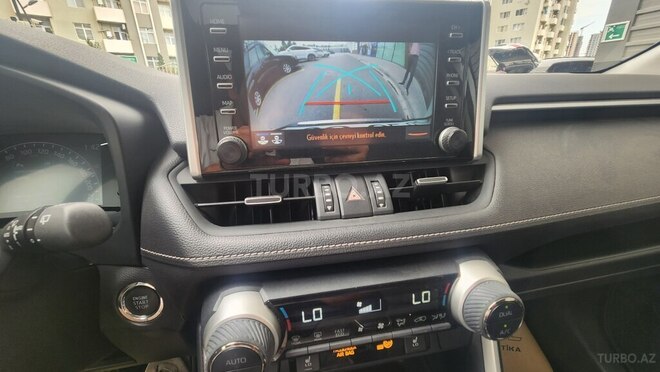Toyota RAV4-12