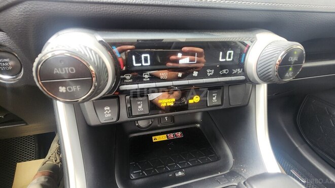 Toyota RAV4-13