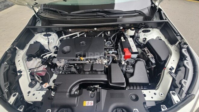 Toyota RAV4-16