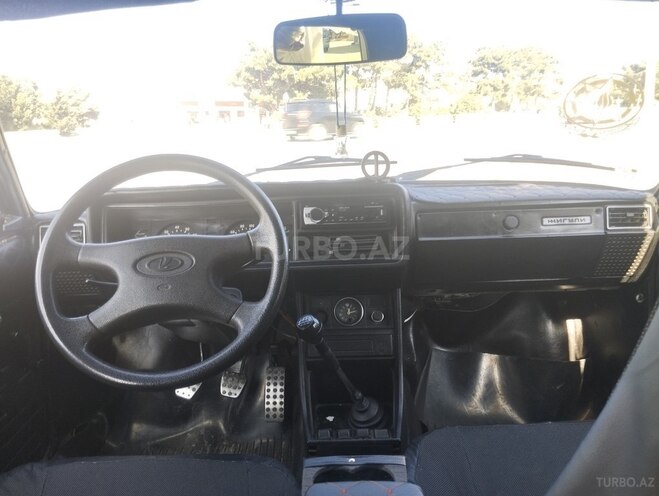 LADA (VAZ) 2107-2