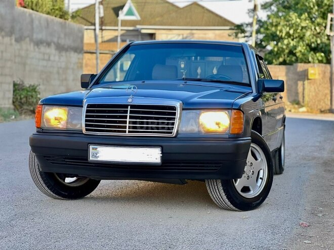 Mercedes 190-2