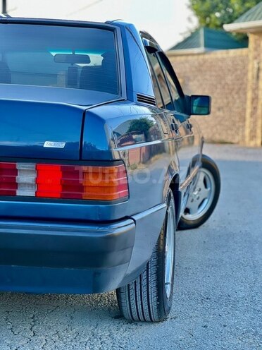 Mercedes 190-5
