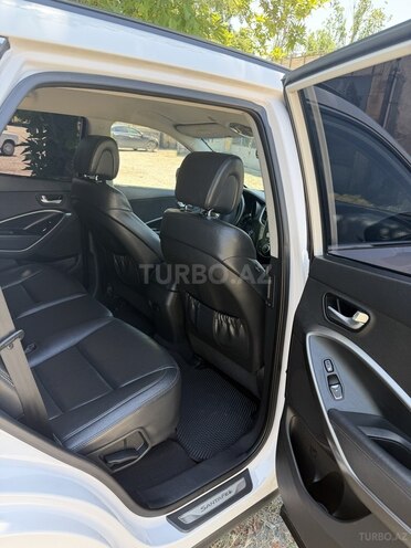 Hyundai Santa Fe-16
