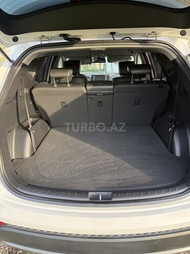 Hyundai Santa Fe-12
