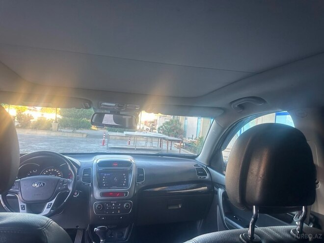 Kia Sorento-8