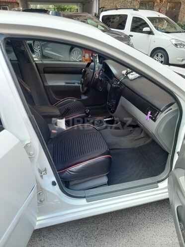 Daewoo Gentra-10