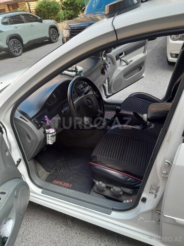Daewoo Gentra-9