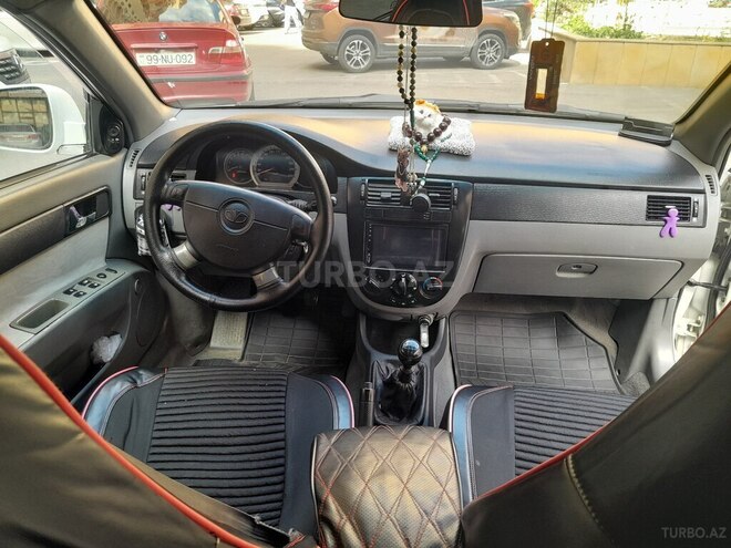 Daewoo Gentra-13