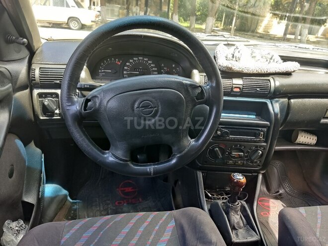 Opel Astra-3