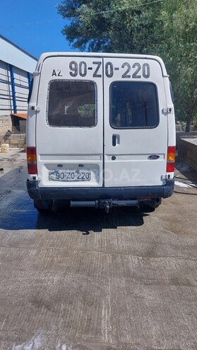 Ford Transit-5