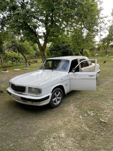GAZ 3110 "Volga"-4