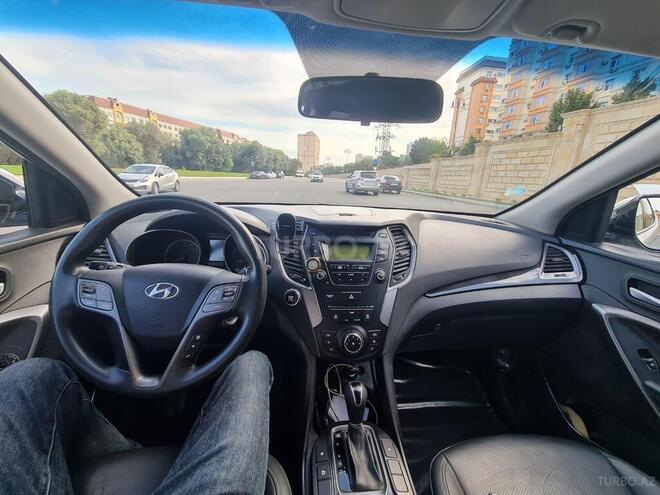 Hyundai Santa Fe-5