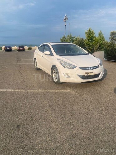 Hyundai Elantra-5
