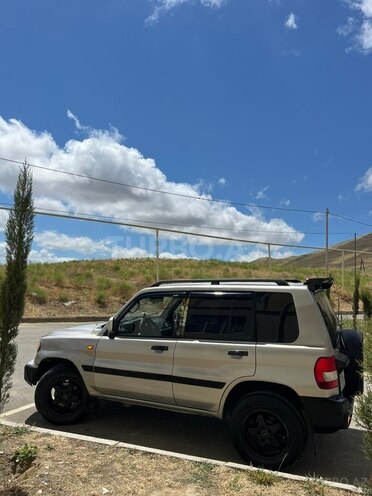 Mitsubishi Pajero io-10