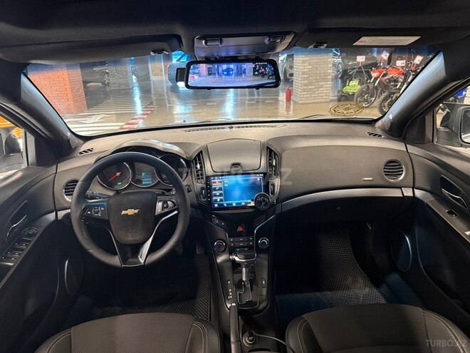 Chevrolet Cruze-13