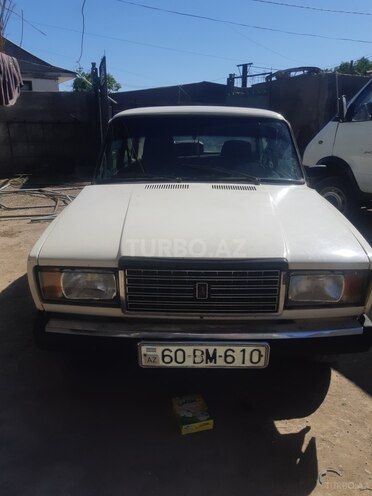 LADA (VAZ) 2107-1