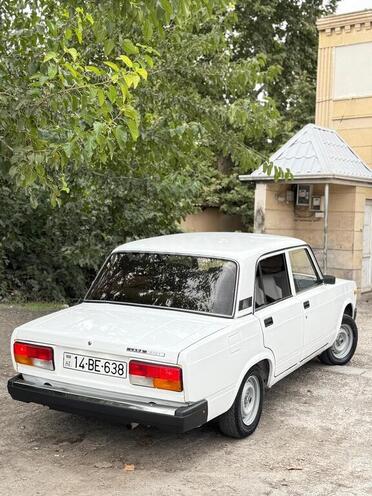 LADA (VAZ) 2107-2