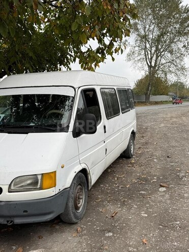 Ford Transit-6