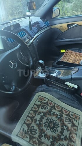 Mercedes E 320-5