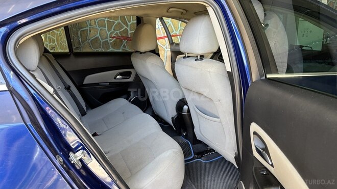 Chevrolet Cruze-8