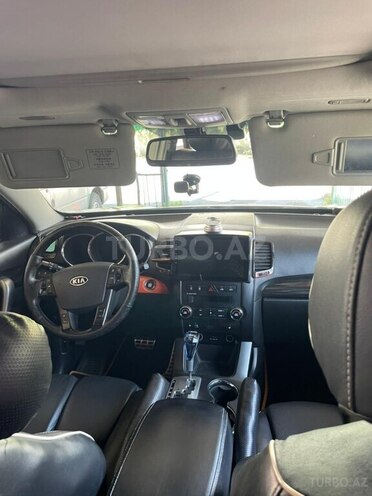 Kia Sorento-14