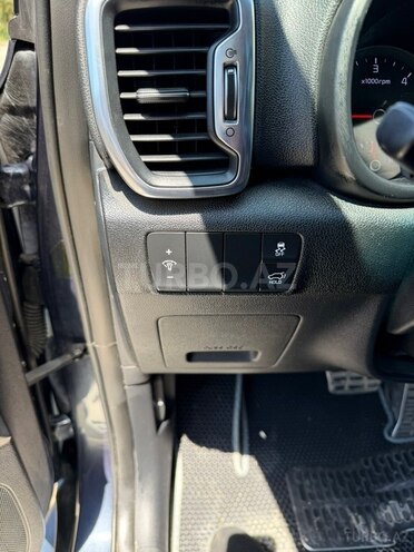 Kia Sportage-12