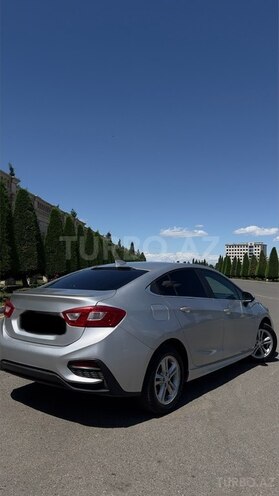 Chevrolet Cruze-12