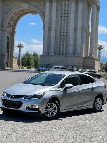 Chevrolet Cruze-13
