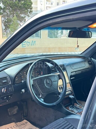 Mercedes C 240-10
