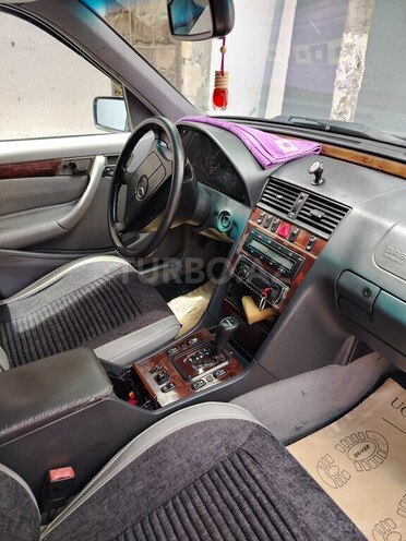 Mercedes C 240-9
