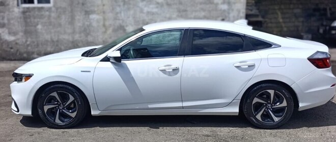 Honda Insight-3