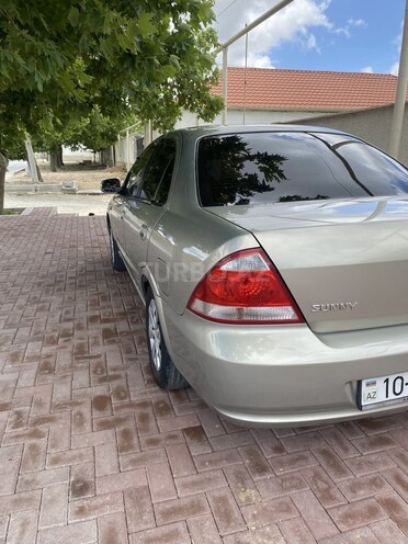 Nissan Sunny-12