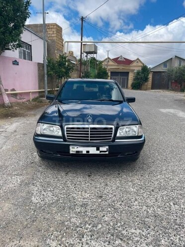 Mercedes C 220-1