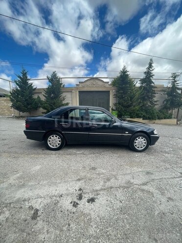 Mercedes C 220-9