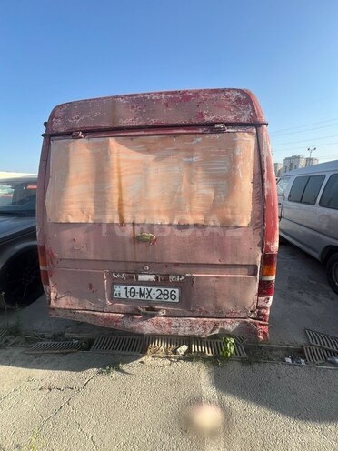Ford Transit-4