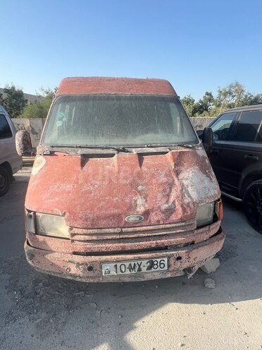 Ford Transit-1