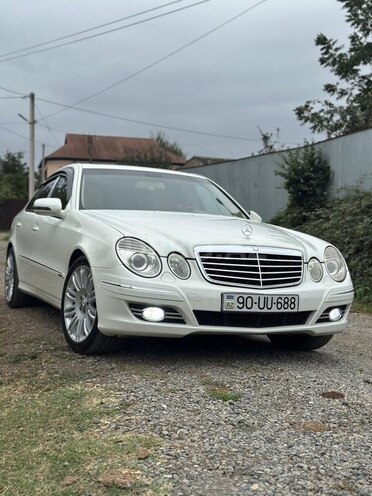 Mercedes E 230-1