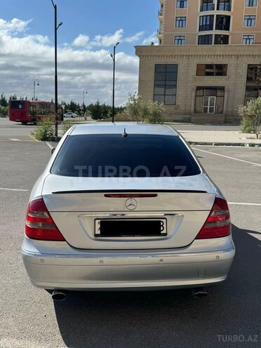 Mercedes E 200-8
