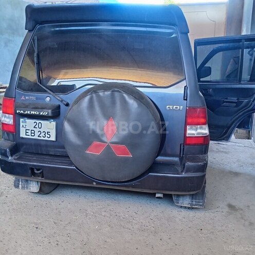 Mitsubishi Pajero-1