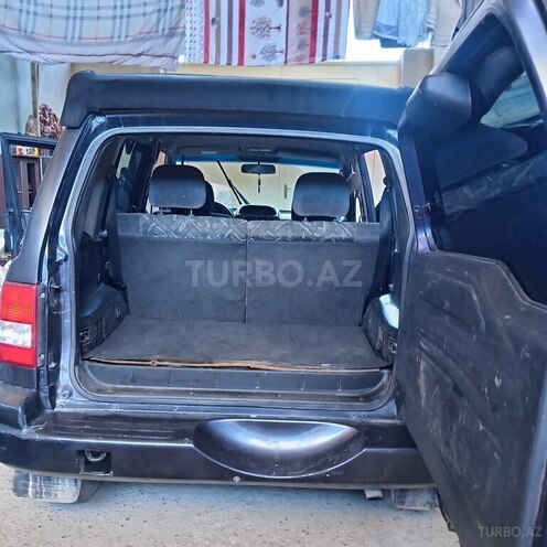 Mitsubishi Pajero-7