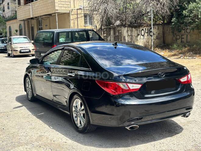 Hyundai Sonata-6