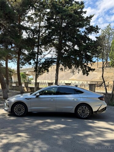 Hyundai Sonata-4
