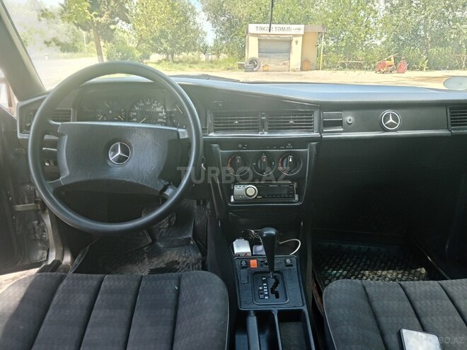 Mercedes 190-6
