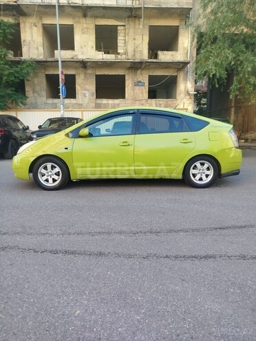 Toyota Prius-2