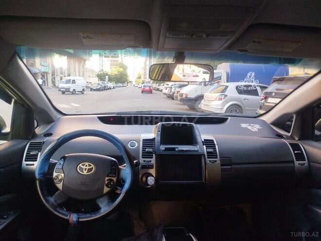 Toyota Prius-3