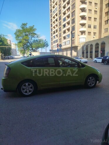 Toyota Prius-8